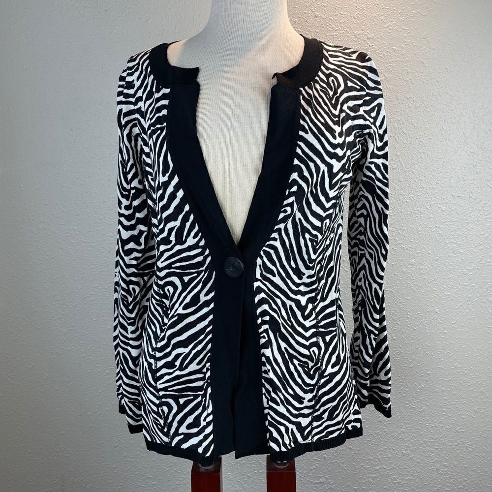 NWT Half Moon Bay Zebra Print Top Size M